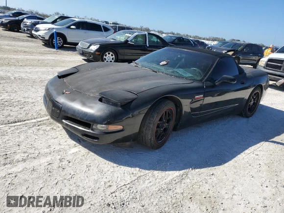 2001 Chevrolet Corvette with VIN 1G1YY32G615104139, listed as a Copart auction lot 77477034 with 0 mi miles and Salvage Title. Bid and sale history available at carsss.com. Image 1.