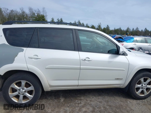 2012 Toyota RAV4 Limited with VIN 2T3DK4DV5CW093963, listed as a IAAI auction lot 41839936 with 154,532 mi miles. Bid and sale history available at carsss.com. Image 13.