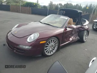 2006 Porsche 911 Carrera S z VIN WP0CB29956S769773, wystawiony jako Copart lot #54702225 z przebiegiem Nie podano mil oraz Szkoda całkowita • Salvage title. Historia ofert i sprzedaży dostępna na DreamBid. Obrazek 1.
