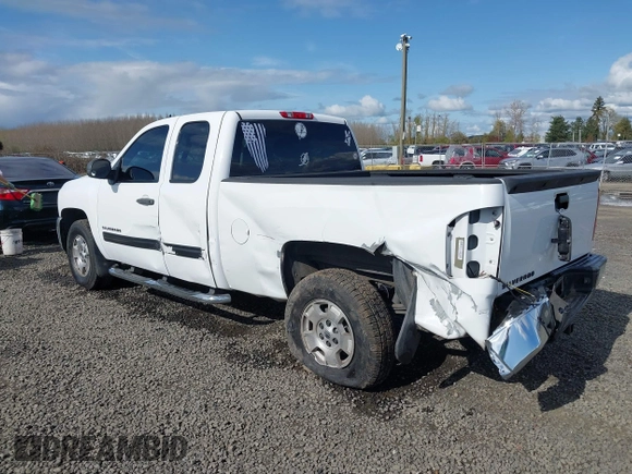 2013 Chevrolet Silverado 1500 LT with VIN 1GCRKSE72DZ375571, listed as a IAAI auction lot 41935839 with 81,696 mi miles and . Bid and sale history available at DreamBid. Image 3.