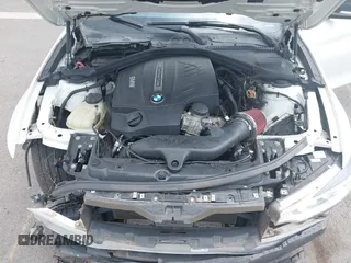 2014 BMW 4 Series 435i xDrive z VIN WBA3R5C59EK186119, wystawiony jako IAAI lot #41968020 z przebiegiem 97 187 mil mil oraz . Historia ofert i sprzedaży dostępna na DreamBid. Obrazek 10.