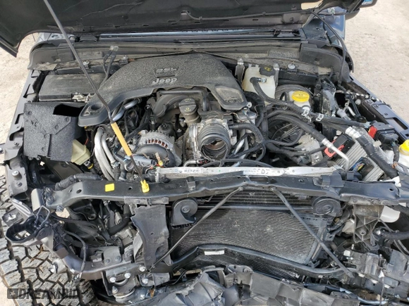 2018 Jeep Wrangler Unlimited Sahara with VIN 1C4HJXEG1JW118331, listed as a Copart auction lot 43204975 with 37,715 mi miles and Salvage Title. Bid and sale history available at carsss.com. Image 12.