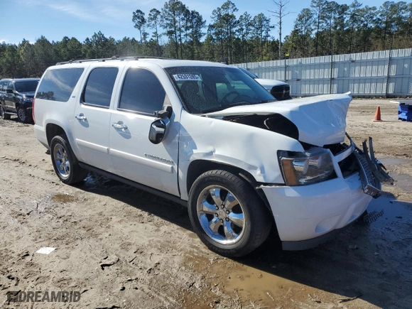 2007 Chevrolet Suburban LTZ with VIN 1GNFC16097J313249, listed as a Copart auction lot 42531285 with 211,780 mi miles and Salvage Title. Bid and sale history available at carsss.com. Image 4.