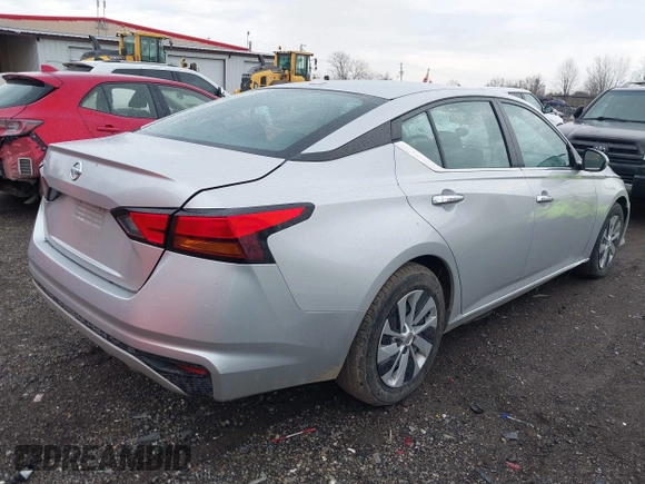 2020 Nissan Altima S z VIN 1N4BL4BV5LC208609, wystawiony jako IAAI lot #41894171 z przebiegiem 88 658 mil mil oraz . Historia ofert i sprzedaży dostępna na DreamBid. Obrazek 4.