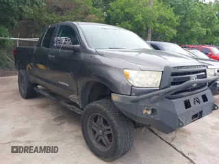 2011 Toyota Tundra z VIN 5TFRM5F12BX035433, wystawiony jako IAAI lot #42127947 z przebiegiem 177 465 mil mil oraz . Historia ofert i sprzedaży dostępna na DreamBid. Obrazek 1.