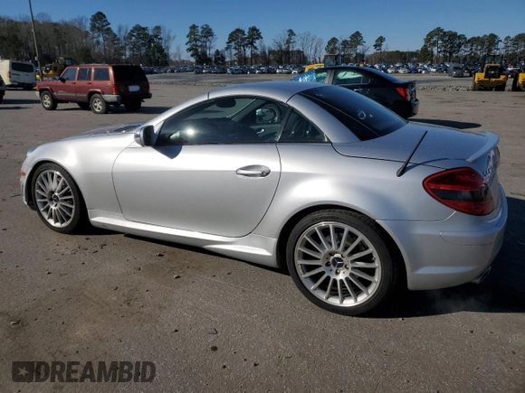2011 Mercedes-Benz SLK 300 z VIN WDBWK5EA0BF238481, wystawiony jako Copart lot #41749445 z przebiegiem 73 411 mil mil oraz Szkoda całkowita • Salvage title. Historia ofert i sprzedaży dostępna na DreamBid. Obrazek 2.