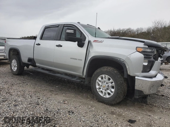 2021 Chevrolet Silverado 3500HD Work Truck with VIN 1GC4YSEY3MF127588, listed as a Copart auction lot 79091424 with 99,230 mi miles and Salvage Title. Bid and sale history available at carsss.com. Image 4.