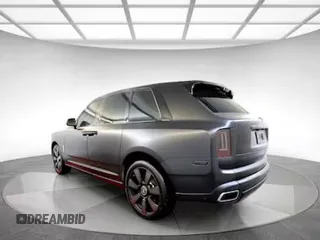 2020 Rolls-Royce Cullinan z VIN SLATV4C0XLU201XXX, wystawiony jako Copart lot #58541115 z przebiegiem 48 797 mil mil oraz Tytuł czysty. Historia ofert i sprzedaży dostępna na DreamBid. Obrazek 3.