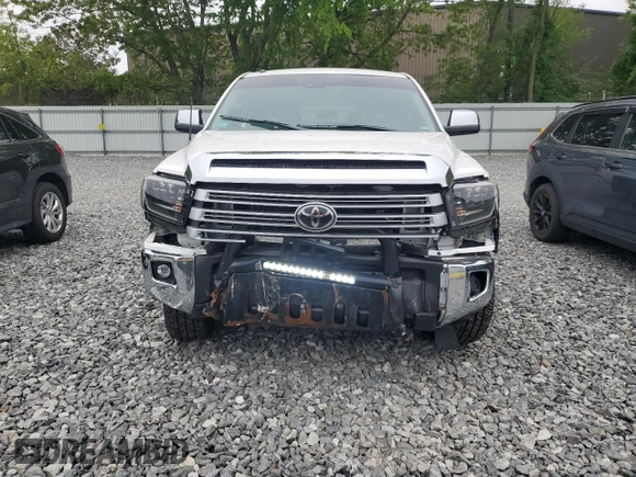 2019 Toyota Tundra SR5 z VIN 5TFHY5F10KX829945, wystawiony jako Copart lot #51911985 z przebiegiem 105 985 mil mil oraz Szkoda całkowita • Salvage title. Historia ofert i sprzedaży dostępna na DreamBid. Obrazek 5.