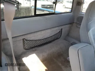 1994 Ford Ranger Splash с VIN 1FTCR15X8RPC42943, выставлен на аукционе Copart как лот 58465755 с пробегом 155 554 миль миль и Чистый • Clean title. История ставок и продаж доступна на DreamBid. Изображение 10.