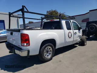 2010 GMC Sierra 1500 with VIN 1GTSCUEA2AZ146485, listed as a Copart auction lot 67342624 with 370,630 mi miles and Salvage Title. Bid and sale history available at DreamBid. Image 3.