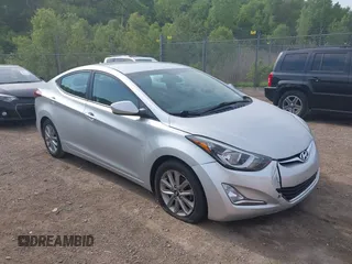 2016 Hyundai Elantra SE z VIN 5NPDH4AE1GH727236, wystawiony jako IAAI lot #39440992 z przebiegiem 76 917 mil mil oraz . Historia ofert i sprzedaży dostępna na DreamBid. Obrazek 1.