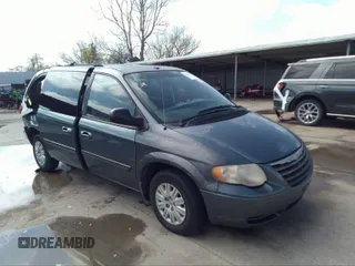 2007 Chrysler Town & Country LWB LX with VIN 2A4GP44R37R351747, listed as a IAAI auction lot 37668296 with 188,199 mi miles. Bid and sale history available at carsss.com. Image 1.