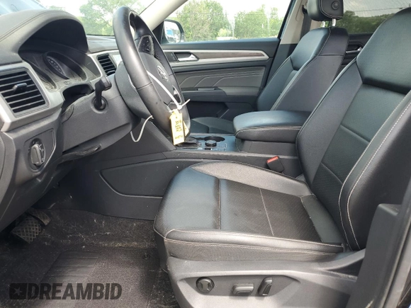 2021 Volkswagen Atlas SE z VIN 1V2HR2CA2MC564468, wystawiony jako Copart lot #61469925 z przebiegiem 69 794 mil mil oraz Szkoda całkowita • Salvage title. Historia ofert i sprzedaży dostępna na DreamBid. Obrazek 7.