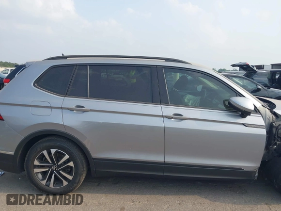 2024 Volkswagen Tiguan S with VIN 3VVRB7AX2RM185718, listed as a IAAI auction lot 42303387 with 30,761 mi miles and . Bid and sale history available at DreamBid. Image 14.