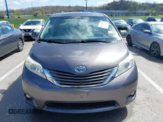 2012 Toyota Sienna XLE AAS with VIN 5TDYK3DC8CS263406, listed as a IAAI auction lot 41971770 with 186,394 mi miles. Bid and sale history available at carsss.com. Image 12.