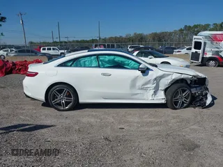 2019 Mercedes-Benz E-Class E 450 with VIN WDD1J6JB9KF096477, listed as a IAAI auction lot 41036923 with 28,335 mi miles. Bid and sale history available at carsss.com. Image 13.