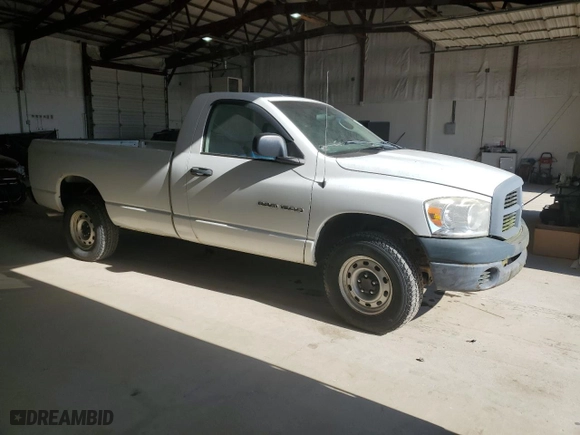 2007 Dodge Ram 1500 ST with VIN 1D7HU16P57J602582, listed as a Copart auction lot 48711625 with 172,672 mi miles and Clean Title. Bid and sale history available at carsss.com. Image 4.