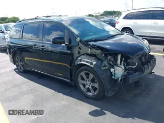 2011 Toyota Sienna SE с VIN 5TDXK3DC9BS122337, выставлен на аукционе IAAI как лот 42245460 с пробегом 270 970 миль миль и . История ставок и продаж доступна на DreamBid. Изображение 1.