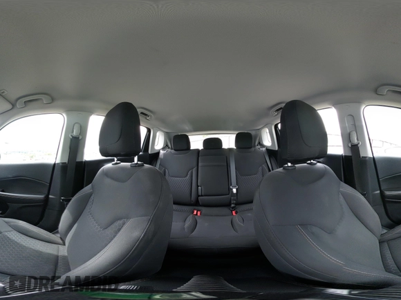 2019 Jeep Compass Sport с VIN 3C4NJCAB0KT624004, выставлен на аукционе IAAI как лот 42478659 с пробегом 76 289 миль миль и . История ставок и продаж доступна на DreamBid. Изображение 18.