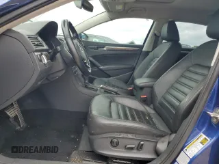2016 Volkswagen Passat SEL Premium z VIN 1VWCS7A32GC022287, wystawiony jako Copart lot #57116525 z przebiegiem 71 309 mil mil oraz Szkoda całkowita • Salvage title. Historia ofert i sprzedaży dostępna na DreamBid. Obrazek 7.