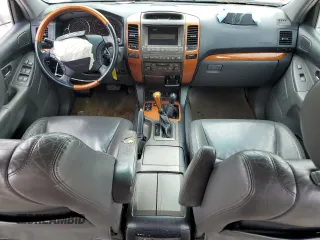 2004 Lexus GX 470 with VIN JTJBT20X840061432, listed as a Copart auction lot 54204055 with 200,484 mi miles and Salvage Title. Bid and sale history available at carsss.com. Image 8.