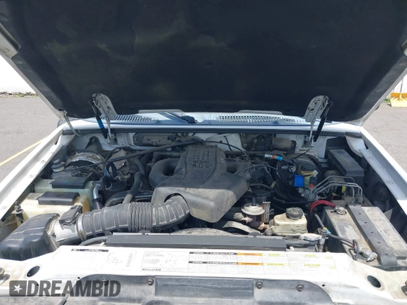 1998 Ford Explorer XL with VIN 1FMZU34E1WZA43815, listed as a IAAI auction lot 42446208 with 71,990 mi miles and . Bid and sale history available at DreamBid. Image 10.