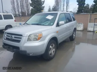 2008 Honda Pilot SE with VIN 5FNYF18348B037961, listed as a IAAI auction lot 41939628 with 206,511 mi miles. Bid and sale history available at carsss.com. Image 6.