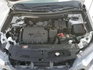 2018 Mitsubishi Outlander ES z VIN JA4AZ3A3XJZ039643, wystawiony jako Copart lot #54009855 z przebiegiem 77 890 mil mil oraz Szkoda całkowita • Salvage title. Historia ofert i sprzedaży dostępna na DreamBid. Obrazek 12.