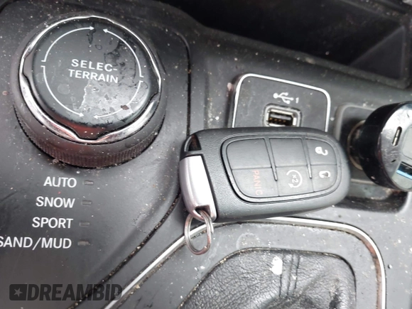2021 Jeep Cherokee Latitude Lux with VIN 1C4PJMMX2MD217333, listed as a IAAI auction lot 41485843 with 79,044 mi miles and . Bid and sale history available at DreamBid. Image 11.