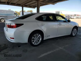 2013 Lexus ES 300h with VIN JTHBW1GG9D2014861, listed as a Copart auction lot 49826045 with 247,990 mi miles and Salvage Title. Bid and sale history available at DreamBid. Image 3.