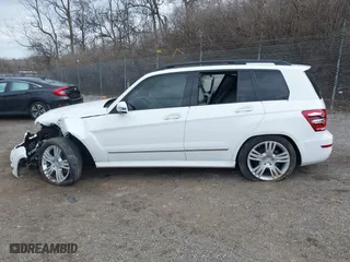 2014 Mercedes-Benz GLK-Class GLK 250 BlueTEC with VIN WDCGG0EBXEG270303, listed as a IAAI auction lot 41748806 with 154,302 mi miles. Bid and sale history available at carsss.com. Image 15.