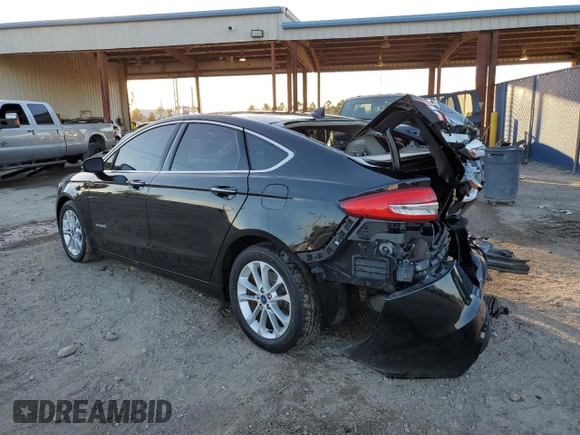 2019 Ford Fusion Hybrid SEL with VIN 3FA6P0MU7KR260813, listed as a Copart auction lot 73311492 with 70,783 mi miles. Bid and sale history available at carsss.com. Image 2.
