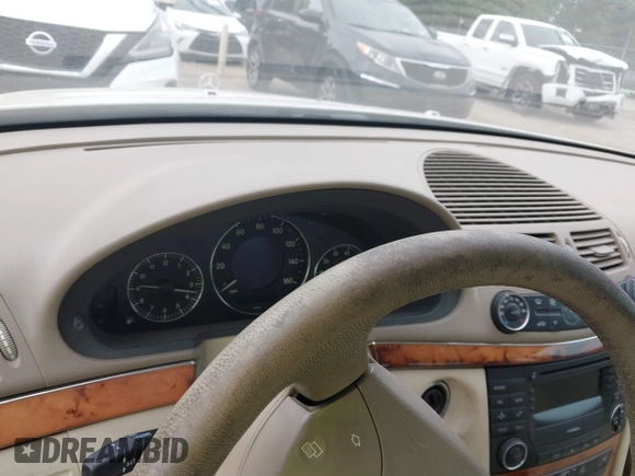 2003 Mercedes-Benz E 320 z VIN WDBUF65J53A134777, wystawiony jako IAAI lot #42429941 z przebiegiem Nie podano mil oraz . Historia ofert i sprzedaży dostępna na DreamBid. Obrazek 7.