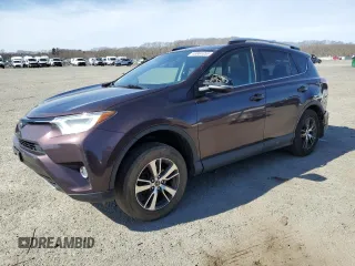 2018 Toyota RAV4 XLE with VIN 2T3RFREVXJW851654, listed as a Copart auction lot 48961055 with 166,664 mi miles and Salvage Title. Bid and sale history available at carsss.com. Image 1.