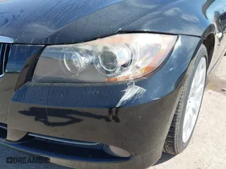 2006 BMW 3 Series 330i with VIN WBAVB335X6PS11101, listed as a IAAI auction lot 41656554 with 136,673 mi miles. Bid and sale history available at carsss.com. Image 12.