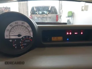 2005 Scion xB z VIN JTLKT334354023177, wystawiony jako IAAI lot #42248114 z przebiegiem 146 412 mil mil oraz . Historia ofert i sprzedaży dostępna na DreamBid. Obrazek 7.