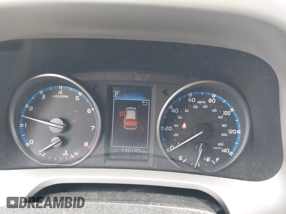 2018 Toyota RAV4 XLE with VIN 2T3RFREV1JW697044, listed as a IAAI auction lot 41891412 with 140,145 mi miles. Bid and sale history available at carsss.com. Image 7.
