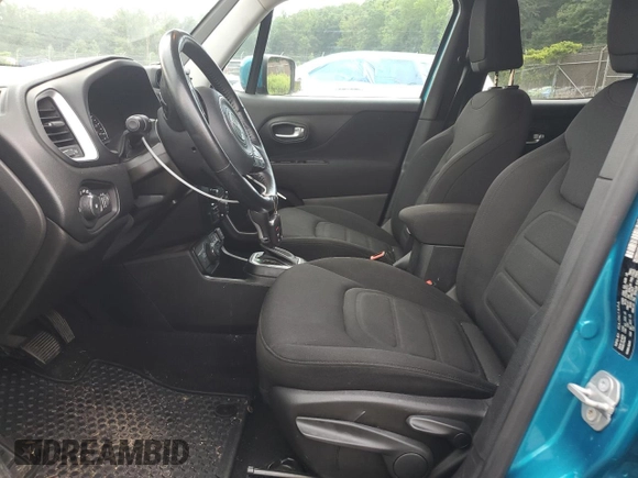 2020 Jeep Renegade Latitude z VIN ZACNJBBB7LPL19906, wystawiony jako Copart lot #60719085 z przebiegiem 61 629 mil mil oraz Szkoda całkowita • Salvage title. Historia ofert i sprzedaży dostępna na DreamBid. Obrazek 7.