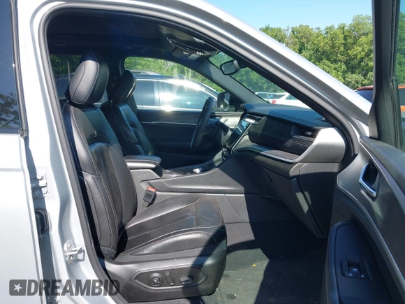 2024 Jeep Grand Cherokee с VIN 1C4RJYB67R8516567, выставлен на аукционе IAAI как лот 42549116 с пробегом 43 307 миль миль и . История ставок и продаж доступна на DreamBid. Изображение 5.