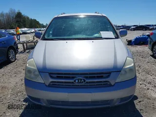 2009 Kia Sedona LX with VIN KNDMB233496315780, listed as a IAAI auction lot 41849241 with 174,224 mi miles. Bid and sale history available at carsss.com. Image 12.
