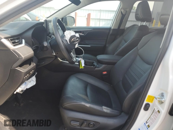 2021 Toyota RAV4 XLE Premium with VIN 2T3A1RFV4MW161896, listed as a Copart auction lot 59130275 with 18,133 mi miles and Salvage title. Bid and sale history available at DreamBid. Image 7.