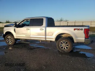 2019 Ford Super Duty F-250 SRW XL with VIN 1FT7W2BT0KED63288, listed as a Copart auction lot 50050435 with 234,096 mi miles and Salvage Title. Bid and sale history available at carsss.com. Image 3.
