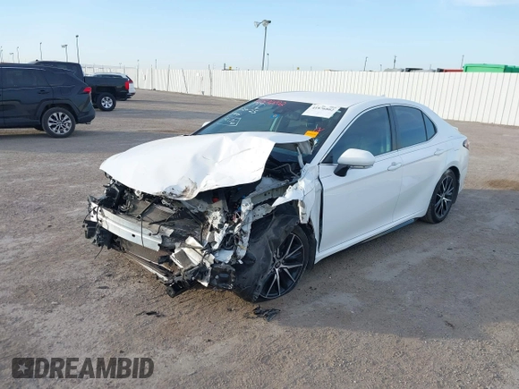 2022 Toyota Camry SE z VIN 4T1T11AK6NU622176, wystawiony jako IAAI lot #41876802 z przebiegiem 56 631 mil mil oraz . Historia ofert i sprzedaży dostępna na DreamBid. Obrazek 18.
