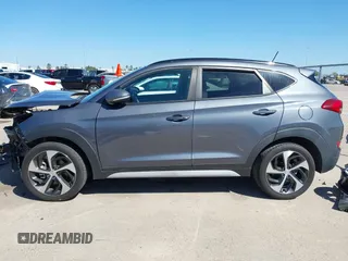 2017 Hyundai Tucson Sport z VIN KM8J33A25HU562988, wystawiony jako IAAI lot #41755874 z przebiegiem 112 000 mil mil oraz . Historia ofert i sprzedaży dostępna na DreamBid. Obrazek 15.