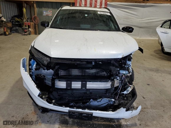 2024 Honda CR-V Hybrid Sport-L with VIN 7FARS5H83RE024241, listed as a Copart auction lot 44166015 with 7,910 mi miles and Salvage Title. Bid and sale history available at carsss.com. Image 5.