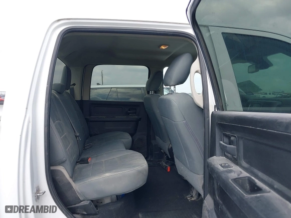 2018 Ram 2500 Tradesman with VIN 3C6UR5CL5JG357477, listed as a IAAI auction lot 41678900 with 247,787 mi miles. Bid and sale history available at carsss.com. Image 8.