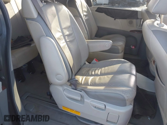 2011 Toyota Sienna XLE AAS with VIN 5TDYK3DC2BS025842, listed as a IAAI auction lot 41721185 with 228,959 mi miles and . Bid and sale history available at DreamBid. Image 8.