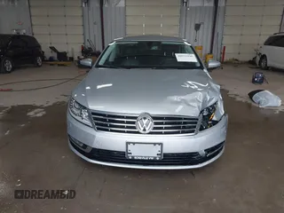 2015 Volkswagen CC R-Line z VIN WVWBP7AN9FE826400, wystawiony jako IAAI lot #40931896 z przebiegiem 117 022 mil mil oraz . Historia ofert i sprzedaży dostępna na DreamBid. Obrazek 12.