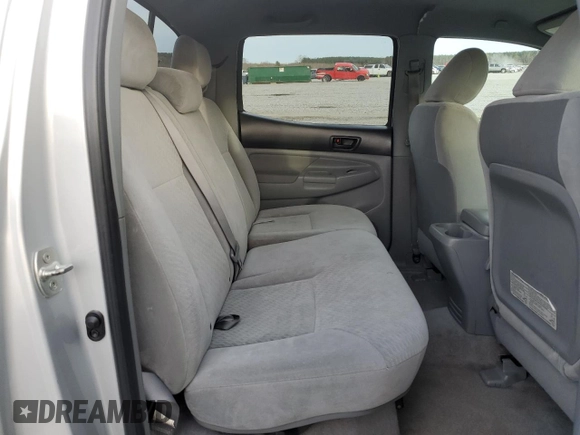 2010 Toyota Tacoma PreRunner with VIN 3TMJU4GN6AM102922, listed as a Copart auction lot 49826455 with 302,827 mi miles and Salvage Title. Bid and sale history available at DreamBid. Image 10.